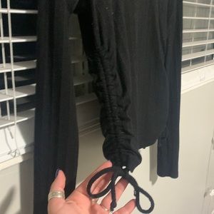 Black ribbed side cinch crop top